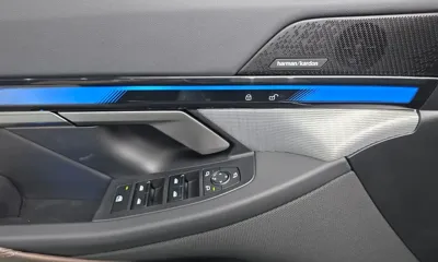 BMW 5-Series 2025, 9295 км, за 43743.08 USD - фото 27