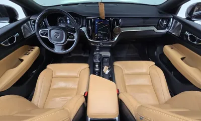 Volvo V60 2020, 75467 км, за 18476.81 USD - фото 7