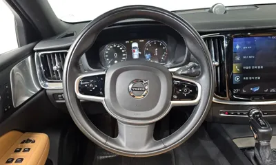 Volvo V60 2020, 75467 км, за 18476.81 USD - фото 13