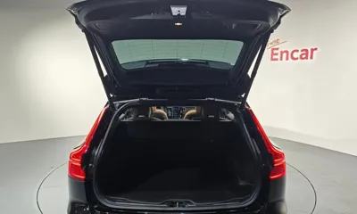 Volvo V60 2020, 75467 км, за 18476.81 USD - фото 20