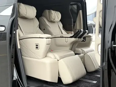 Toyota Vellfire 2024, 28000 км, за 118891.16 USD - фото 8