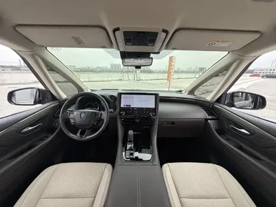 Toyota Vellfire 2024, 28000 км, за 118891.16 USD - фото 10