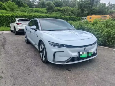 Voyah Zeekr 2023, 110000 км, за 14085.75 USD