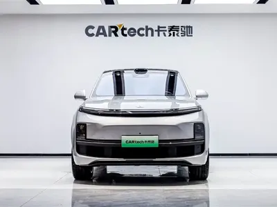 Li Auto Li L8 · 2022 год