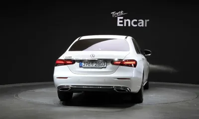 Mercedes-Benz E-Class 2023, 43722 км, за 25677.69 USD