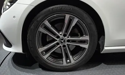Mercedes-Benz E-Class 2023, 43722 км, за 25677.69 USD