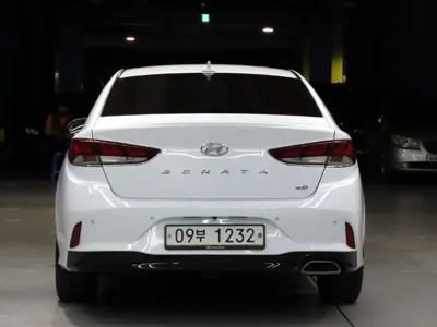 Hyundai Sonata 2018, 31183 км, за 9621.01 USD