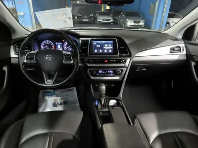 Hyundai Sonata 2018, 31183 км, за 9621.01 USD