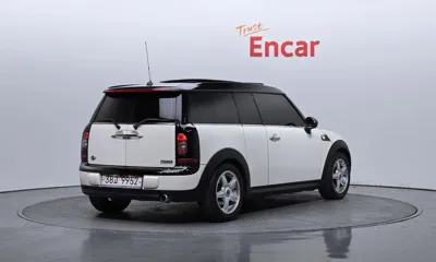 MINI Clubman 2010, 78750 км, за 2317.88 USD