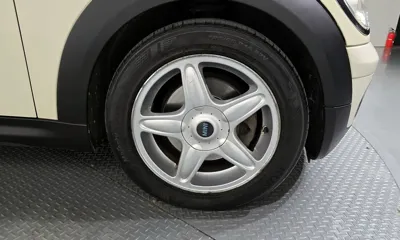 MINI Clubman 2010, 78750 км, за 2317.88 USD