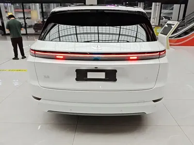 Li Auto Li L7 2025, 9100 км, за 36741.49 USD - фото 6