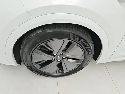 Li Auto Li L7 2025, 9100 км, за 36741.49 USD - фото 23