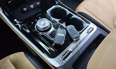 Kia Canival 2023, 8390 км, за 22149.85 USD - фото 9