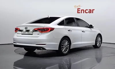 Hyundai Sonata 2015, 138340 км, за 6892.48 USD