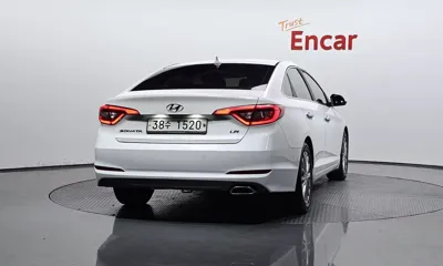 Hyundai Sonata 2015, 138340 км, за 6892.48 USD