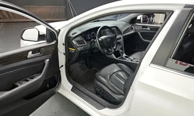 Hyundai Sonata 2015, 138340 км, за 6892.48 USD - фото 10