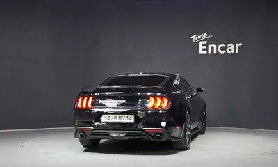 Ford Mustang 2018, 136212 км, за 12028.37 USD
