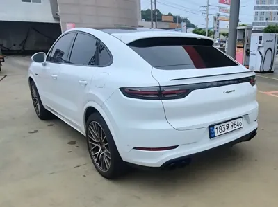 Porsche Cayenne 2023, 54000 км, за 72206.91 USD