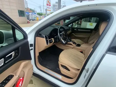 Porsche Cayenne 2023, 54000 км, за 72206.91 USD - фото 8