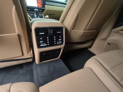 Porsche Cayenne 2023, 54000 км, за 72206.91 USD - фото 12