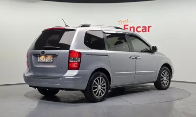 Kia Canival 2010, 105057 км, за 3832.18 USD