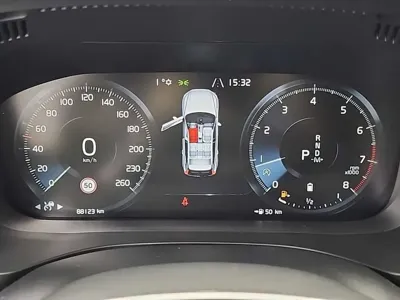 Volvo XC60 2021, 88121 км, за 24655.24 USD - фото 6