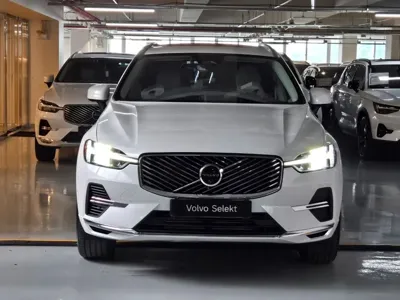 Volvo XC60 2026, 3951 км, за 47780 USD