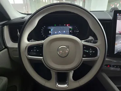 Volvo XC60 2026, 3951 км, за 47780 USD - фото 14