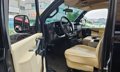 Chevrolet Express Van 2017, 49317 км, за 29230.15 USD - фото 10