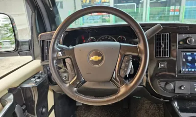 Chevrolet Express Van 2017, 49317 км, за 29230.15 USD - фото 13