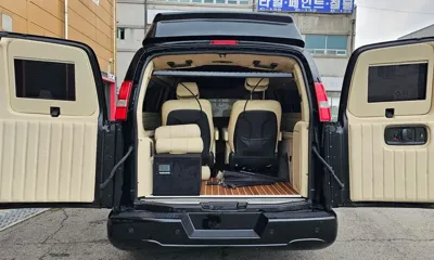 Chevrolet Express Van 2017, 49317 км, за 29230.15 USD - фото 20