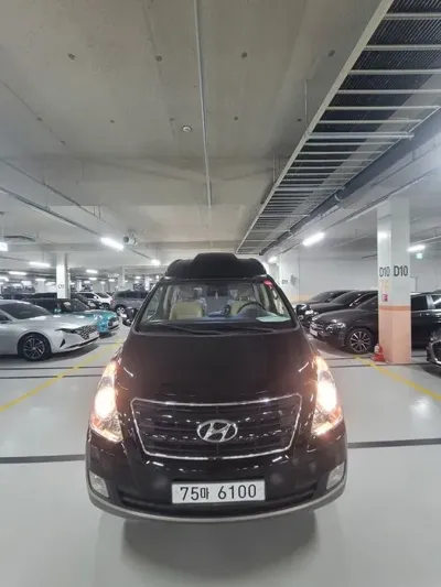Hyundai Starex 2016, 90000 км, за 10437.18 USD