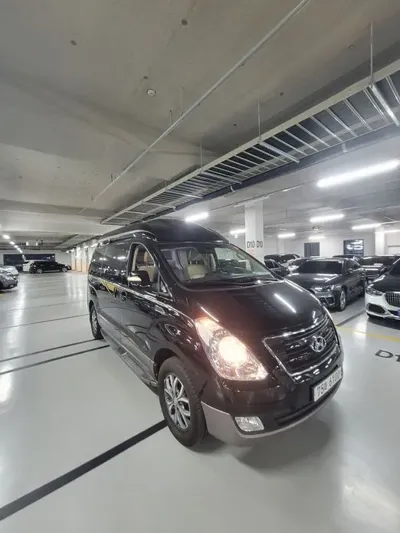 Hyundai Starex 2016, 90000 км, за 10437.18 USD