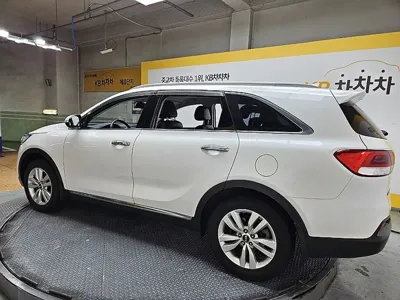 Kia Sorento 2016, 92020 км, за 8985.79 USD