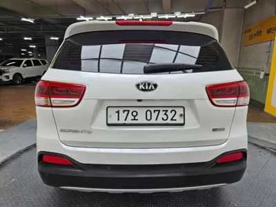 Kia Sorento 2016, 92020 км, за 8985.79 USD