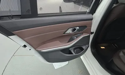 BMW 3-Series 2022, 63836 км, за 18883.89 USD - фото 25