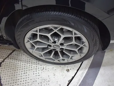 Genesis G80 2023, 66148 км, за 27544.43 USD - фото 20