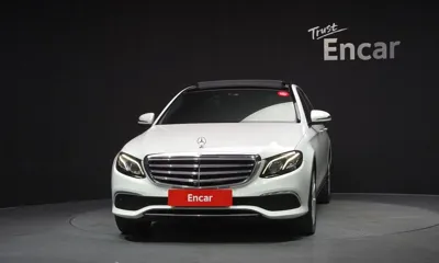 Mercedes-Benz E-Class 2017, 90831 км, за 15107.11 USD