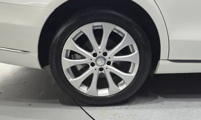 Mercedes-Benz E-Class 2017, 90831 км, за 15107.11 USD