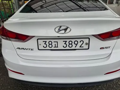 Hyundai Avante 2016, 177932 км, за 3965.62 USD
