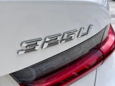 BMW 3 Series 2021, 56000 км, за 26014.8 USD - фото 35