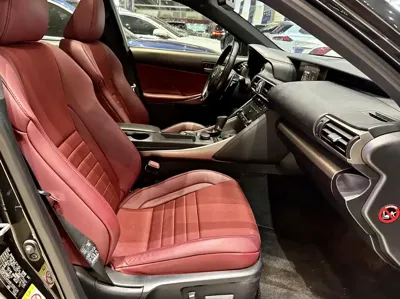 Lexus IS 2018, 110000 км, за 20072.19 USD