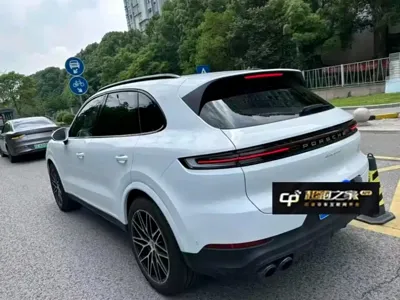Porsche Cayenne 2026, 5000 км, за 102212.34 USD
