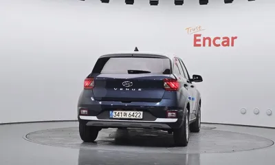 Hyundai Venue 2021, 27551 км, за 9692.96 USD
