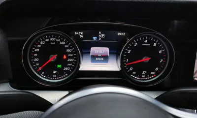 Mercedes-Benz E-Class 2020, 40244 км, за 22267.46 USD - фото 8