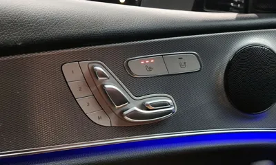 Mercedes-Benz E-Class 2020, 40244 км, за 22267.46 USD - фото 17