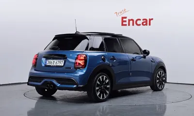 MINI Cooper 2022, 42204 км, за 14205.48 USD