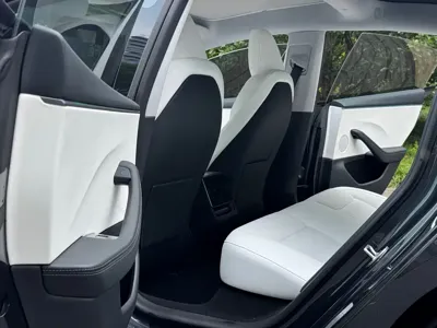 Tesla Model 3 2025, 45000 км, за 26456.23 USD - фото 9
