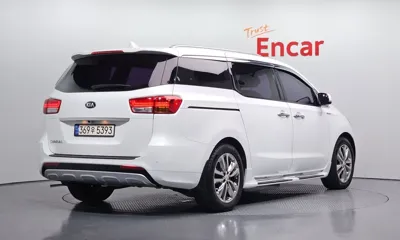 Kia Canival 2018, 108837 км, за 7800.11 USD