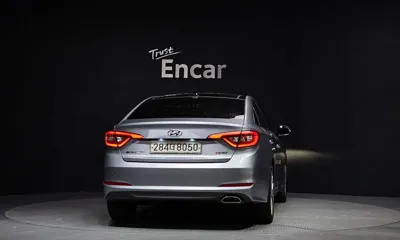 Hyundai Sonata 2017, 146944 км, за 5616.12 USD